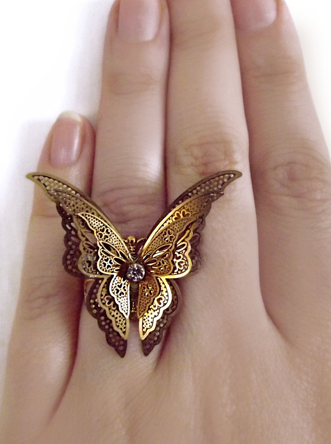 Золотое кольцо бабочка. Кольцо скань золото. Кольцо бабочка золото. Кольцо в виде бабочки. Золотое кольцо в виде бабочки.