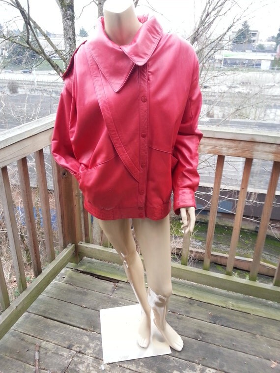 1980's Women's Red Super Soft Leather Slouch Jacket// Michael Jackson Beat It Style Jacket// Slouchy//Rouched Sleeve // Genuine Leather