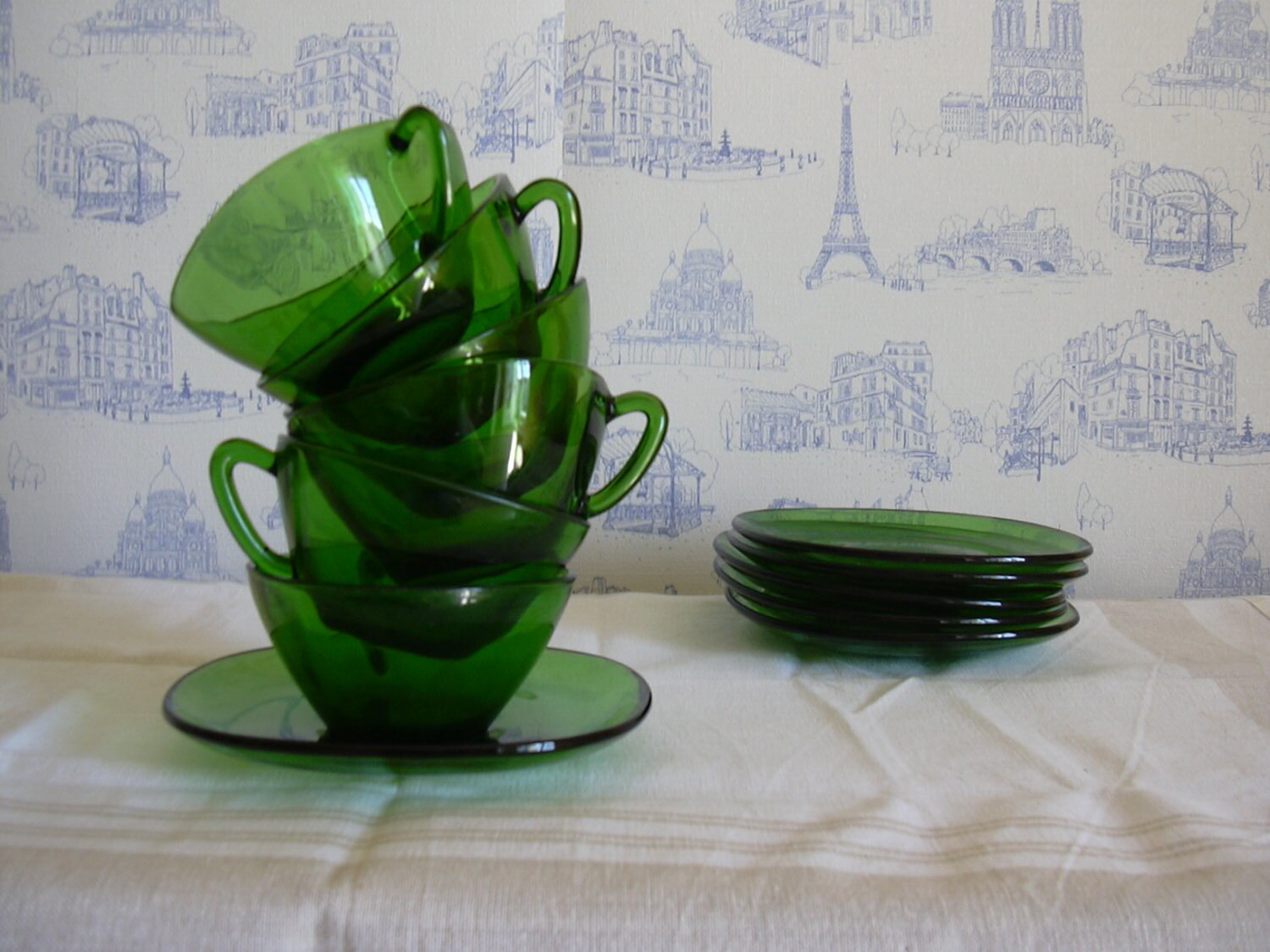 French set of 6 vintage coffee cups in green Vereco