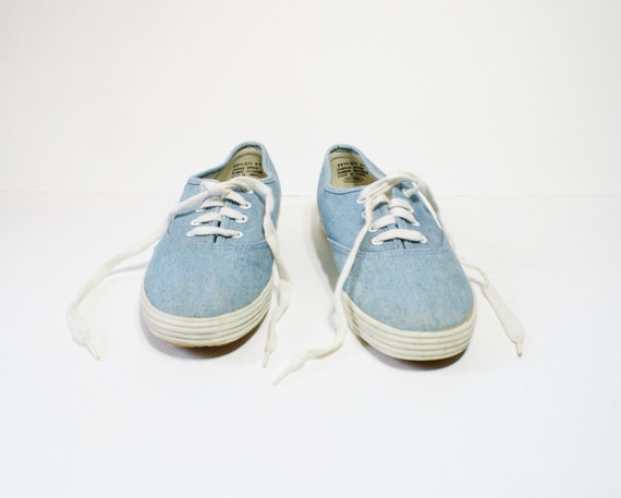 Vintage Tennis Shoe 17