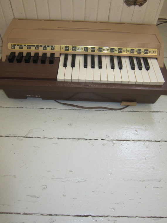 i chord is ask if all Audion Chord Keyboard Vintage Electric Organ Emenee