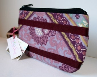 SALE IPhone Fabric Wristlet, Zippered Wristlet, SmartPhone Wristlet
