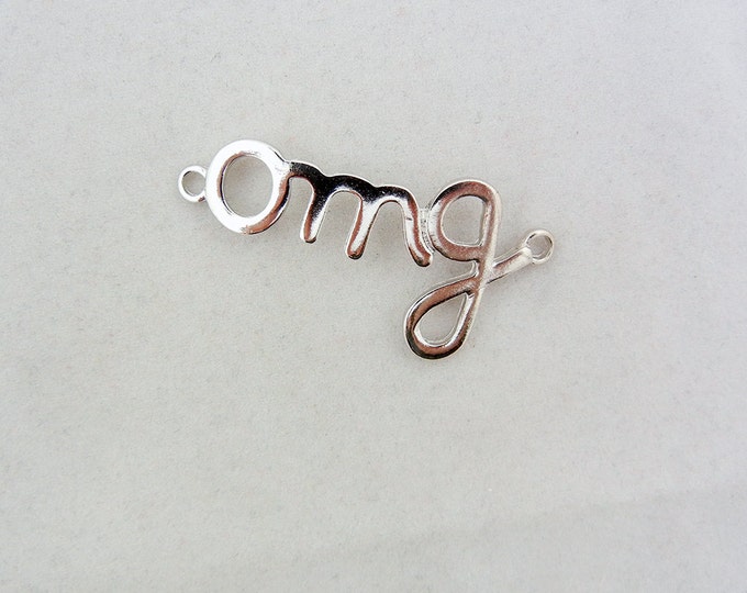 Double Link OMG Word Pendant Silver-tone