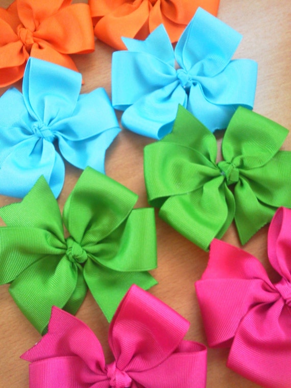Items similar to 1.25 Hairbows PinWheel 4 inch Hairbows with Center ...