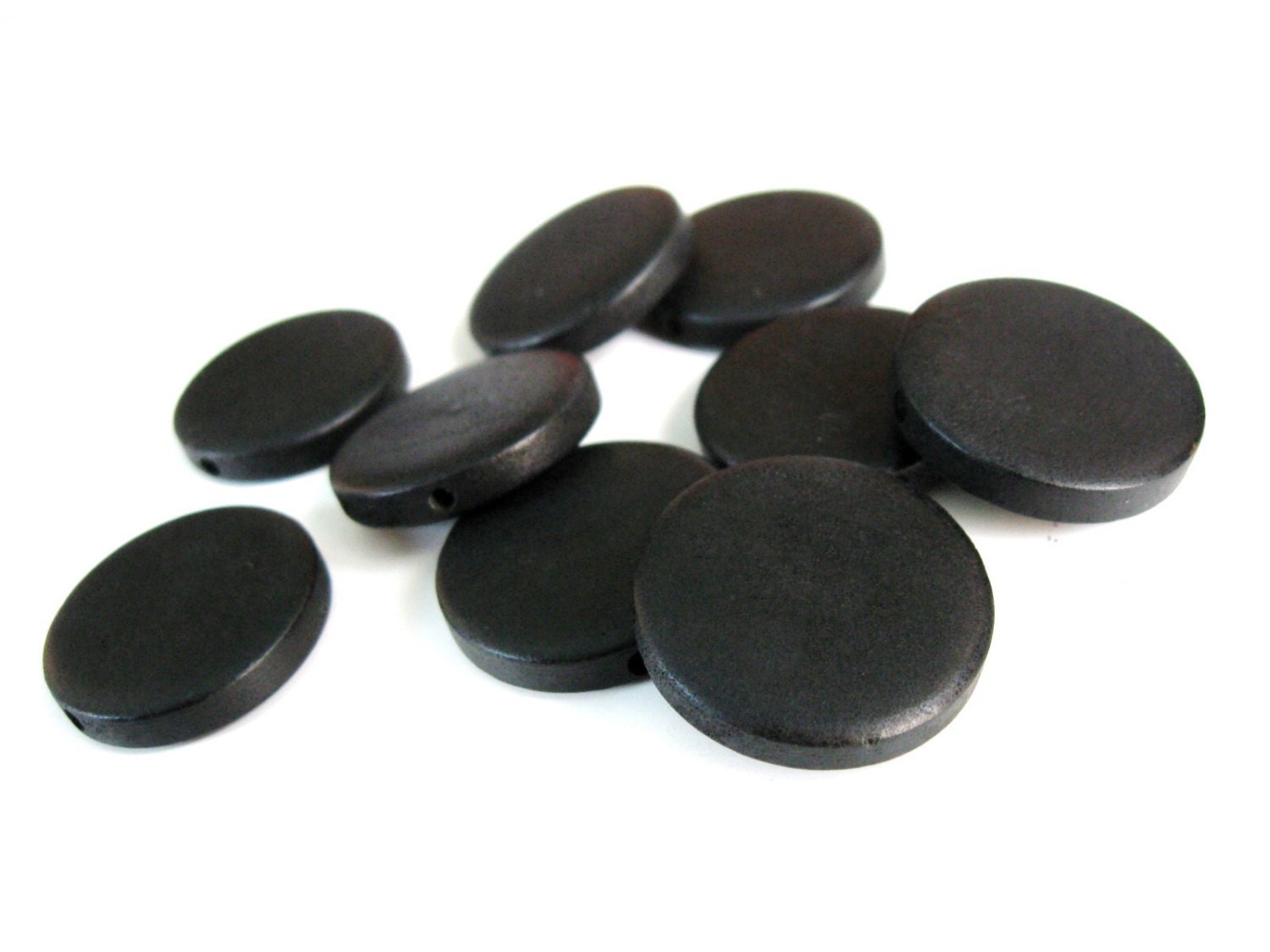 Large wooden beads flat round 25mm in black 10 pces PB232B