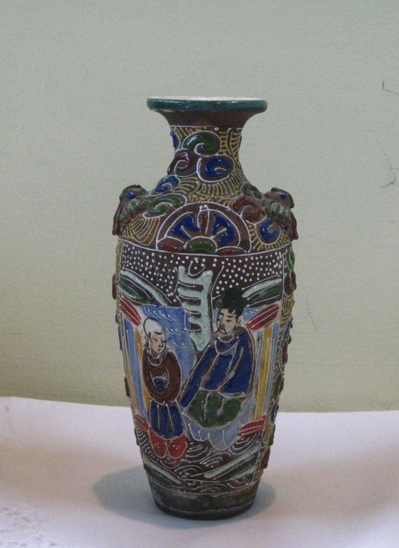 Antique Japanese Moriage pottery Vase Unmarked Satsuma Asian