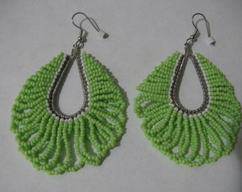 Teardrop-Gray, Chaulk White & Pale Green