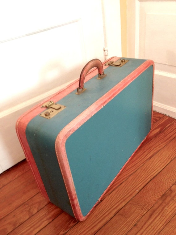 Vintage Hard Suitcase 104
