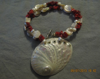 ON SALE: Pearls and Shells Necklace