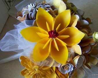 Origami Kusudama Bouquet Includes 8 Flowers Plus Rolled Roses