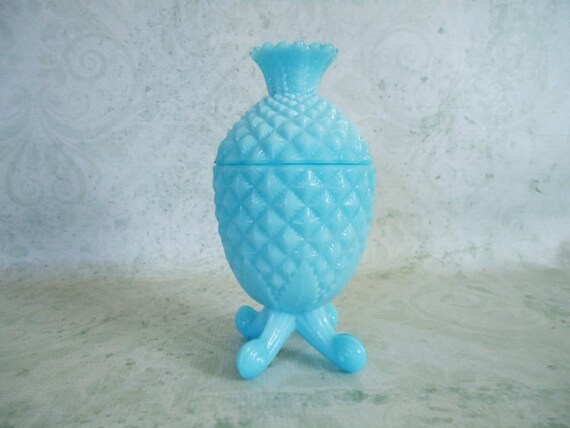 Turquoise Blue Milk Glass Covered Bowl / Vintage Blue Glass Pineapple Candy Dish / Vintage Milk Blue Glass