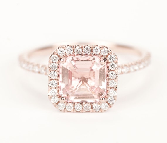 Rose gold engagement rings with pink diamond