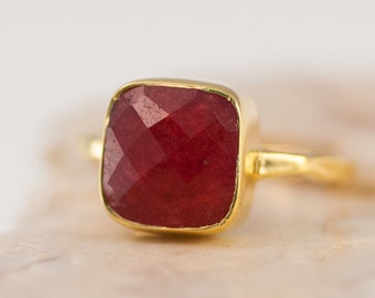 Ruby Ring Gold, July Birthstone Ring, Gemstone Ring, Stacking Ring, Solitaire Ring, Gold Ring, Cushion Cut Ring, Mothers Ring, Cocktail Ring
