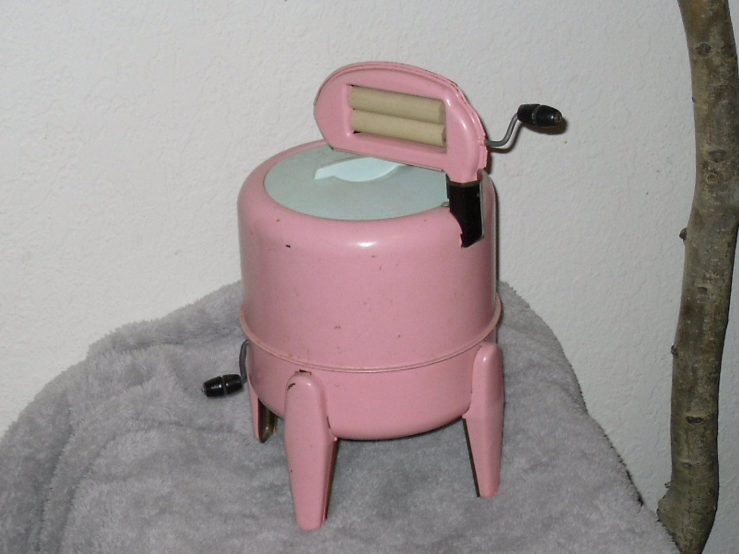 Antique WORKING Mini Washing Machine Wolverine PINK Wringer