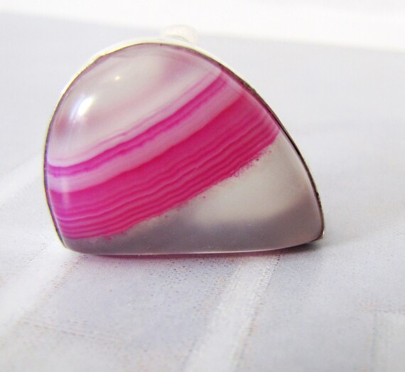 RING SZ 7.5 : Natural Rock Candy Lollipop Half-moon Pink