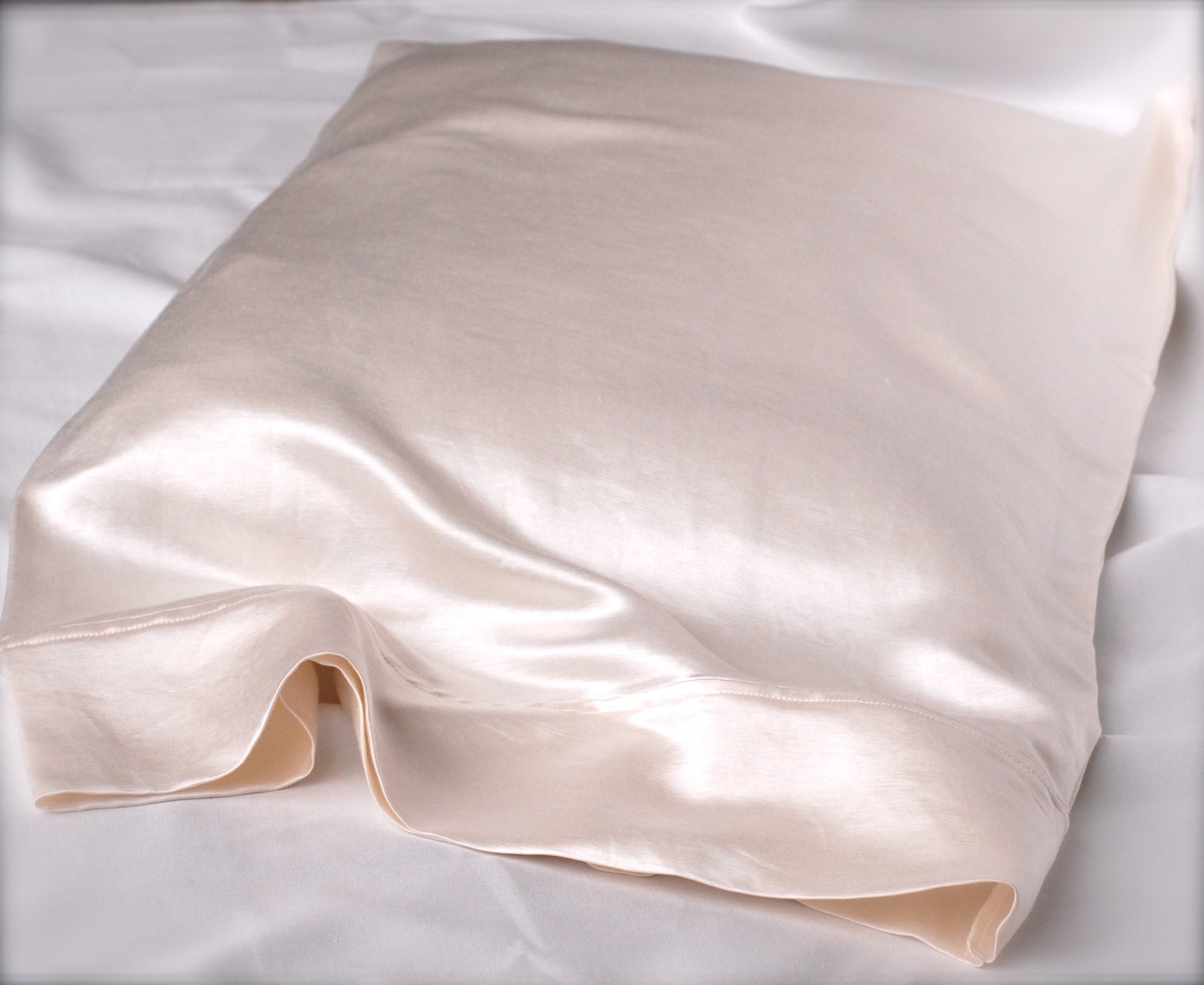 Sale Organic Hemp Charmeuse Silk Pillowcase Natural Color - ðzoom sale organic hemp charmeuse silk pillowcase natural color - ðzoom