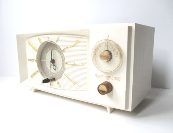 Vintage Westinghouse Clock Radio Model H816L5