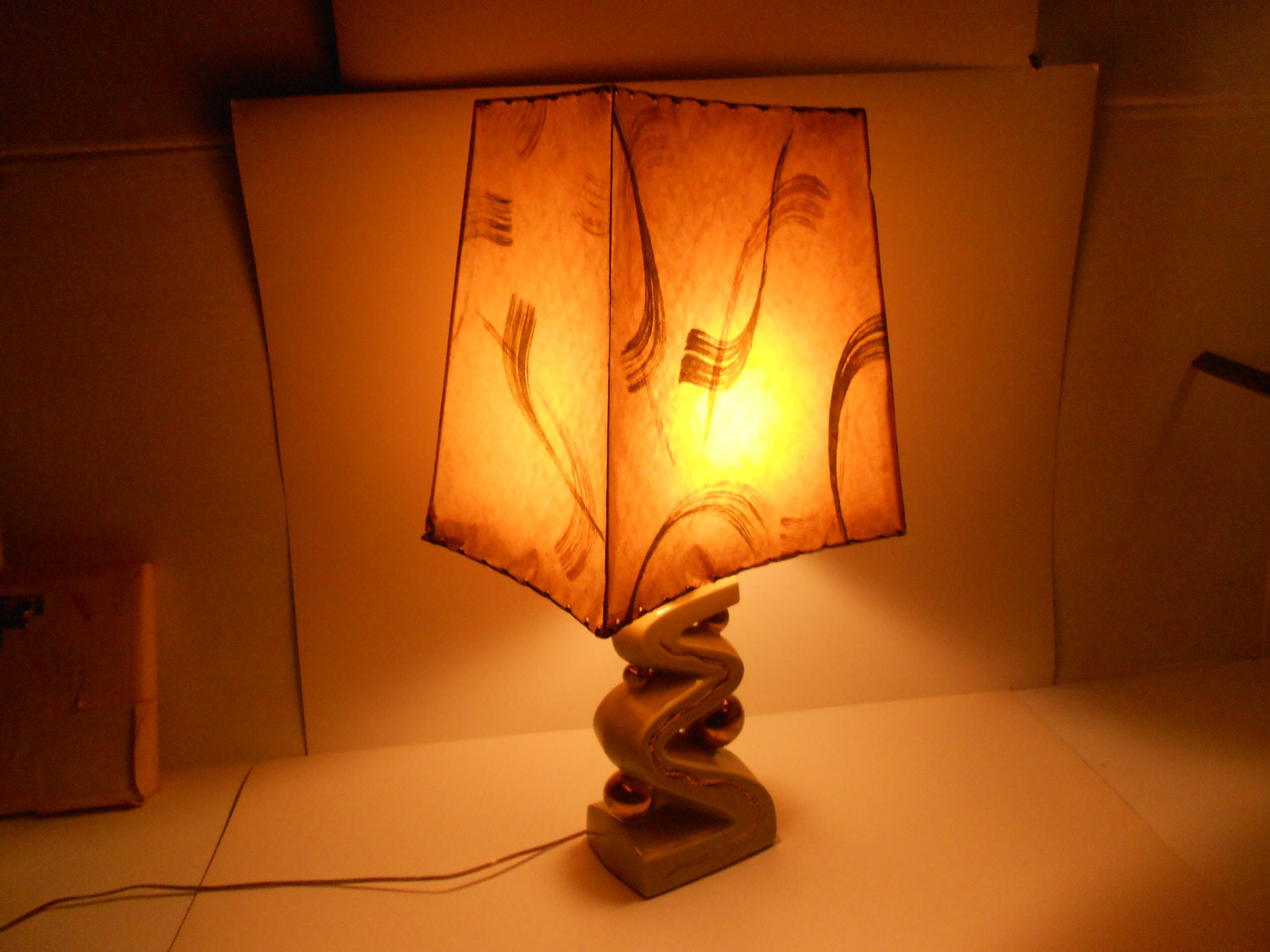 Majestic Z form Vintage Lamp Fiberglass Rectangular Shade