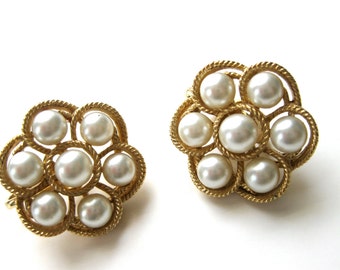 Trifari Pearl Earrings Clip on Wedding Bridal Vintage Jewelry Signed Fine Quality Beautiful