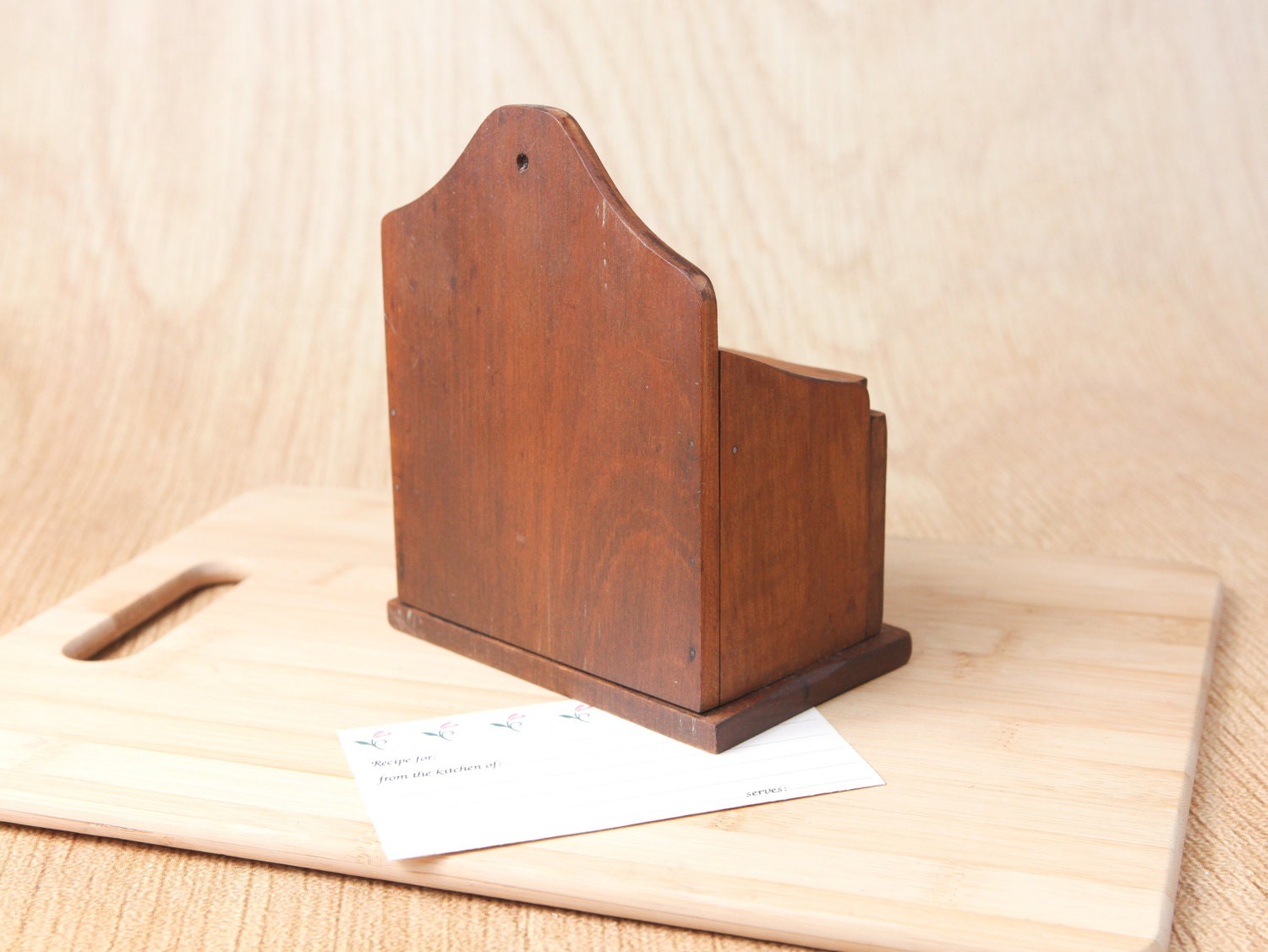 Vintage Wooden Recipe Box w/ hinged lid and wall hanging back
