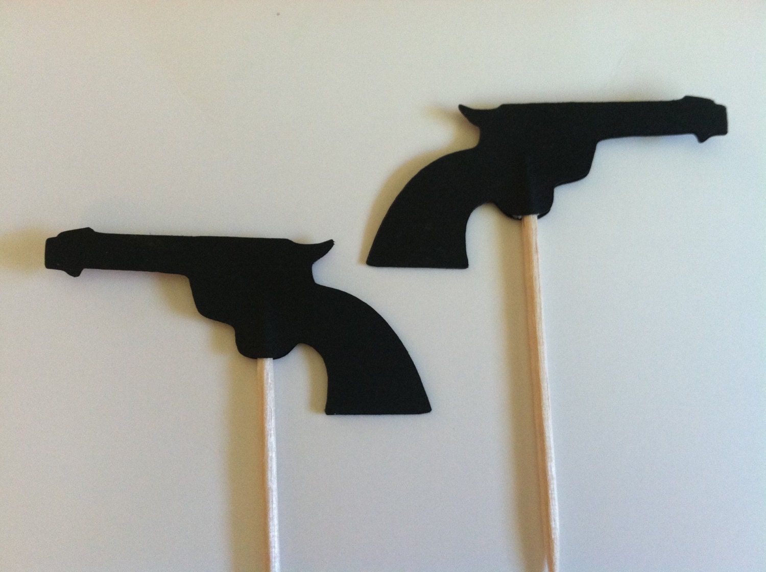 12 Gun/pistol cupcake toppersguns and glitter by ScrapStarz