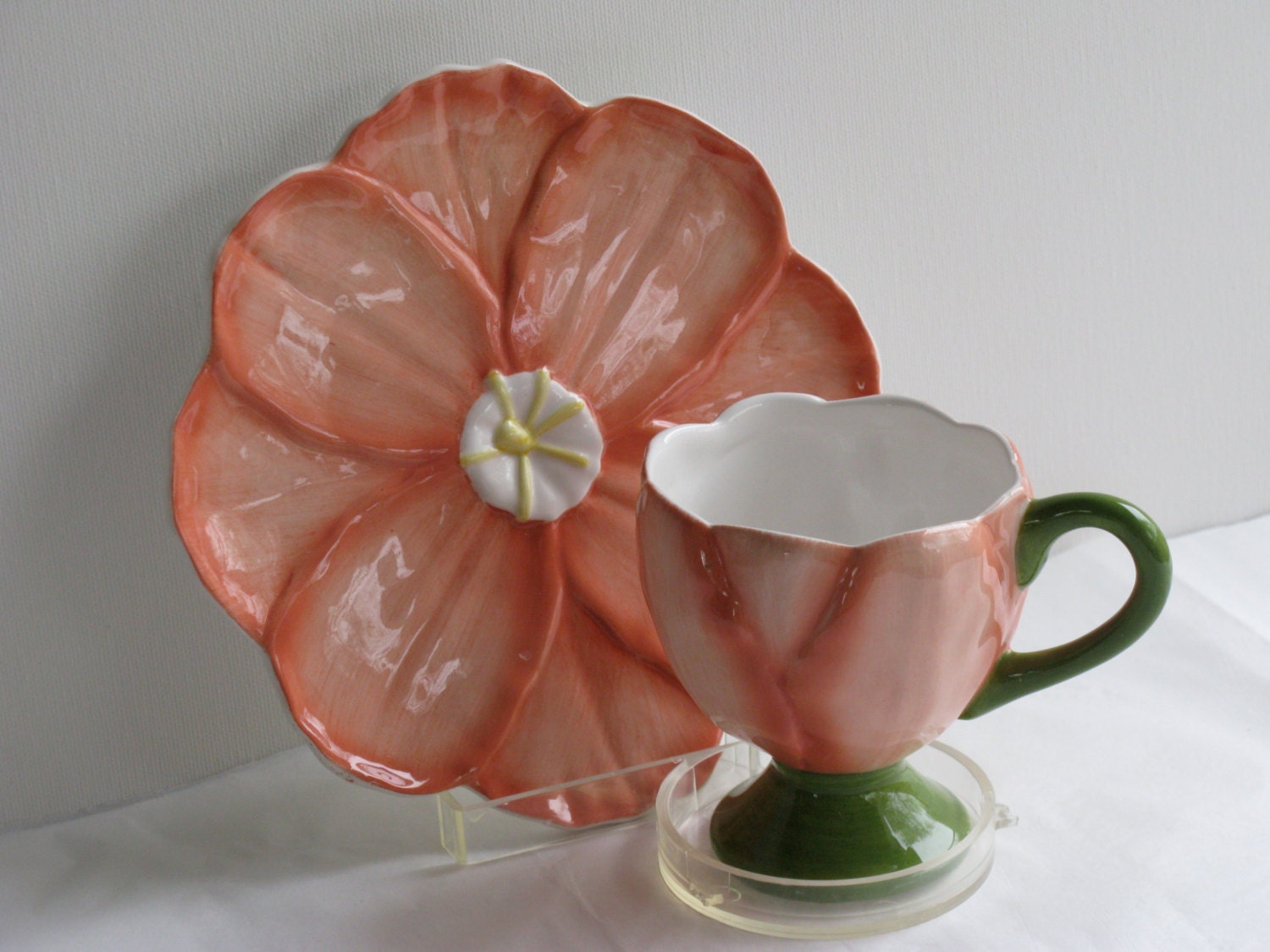 Vintage / PINK FLOWER Tea Cup w Saucer / Teleflora