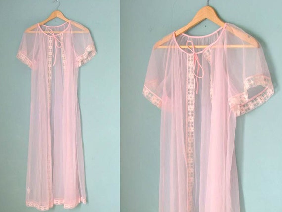 Sheer Vintage 60s Negligee Robe Night Dress in Pink Pin Up