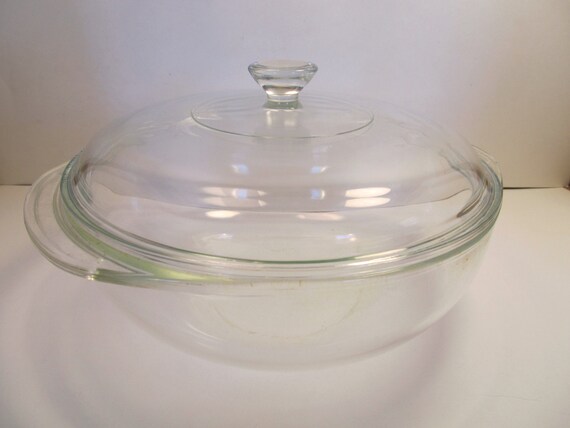 2 QT Pyrex 024 Casserole Dish with Lid by FromSomeonesAttic