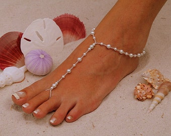Barefoot Sandal - Simply Elegant White Pearls and Silver Beads. Wedding shoes, Bridal Shoes, Beach Wedding Barefoot Sandals, Pearl Sandals
