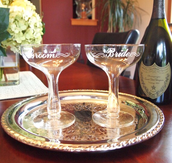 Vintage Bride and Groom Toasting Glasses Wedding Champagne Coupe