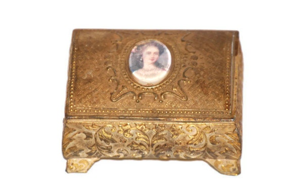 Vintage Cameo Trinket Box Cast Metal Jewelry Box 8010