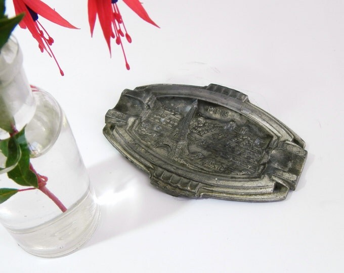 Antique French Eiffel Tower Metal Art Deco Souvenir Ashtray / Pen Rest From Paris / Parisian Decor/ French Country Decor/ Vintage Retro Home