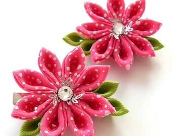 Kanzashi Fabric Flowers. Set of 2 hair clips. Pink.