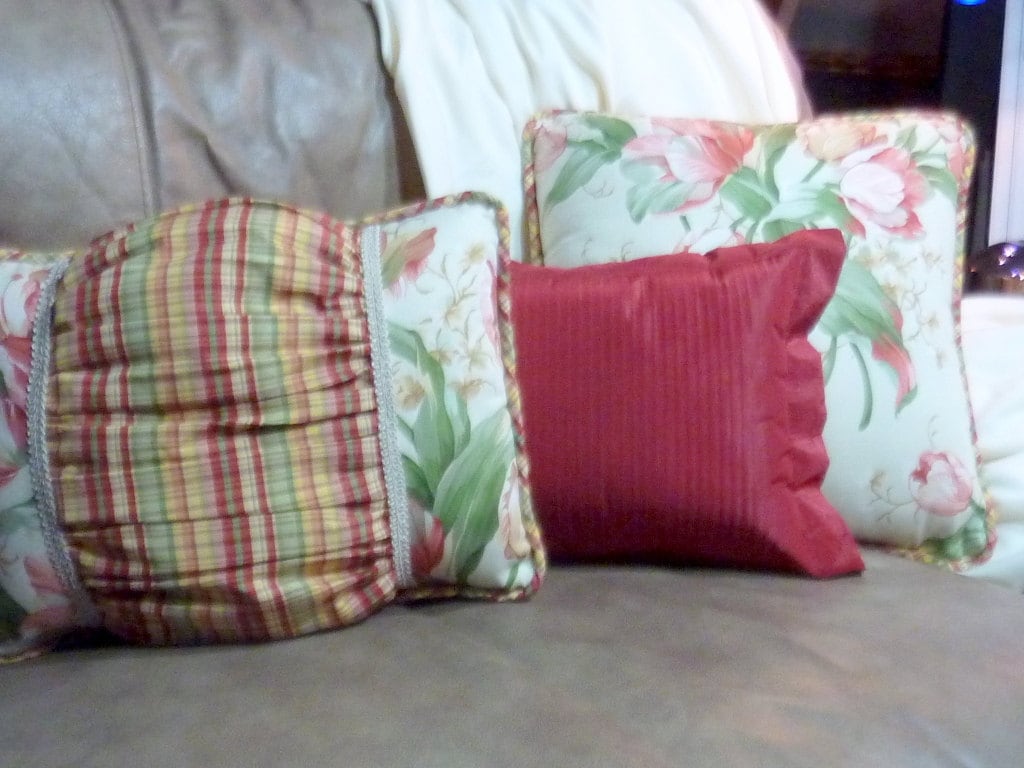 Designer Pillows Waverly fabric Pillows Tulips on cream