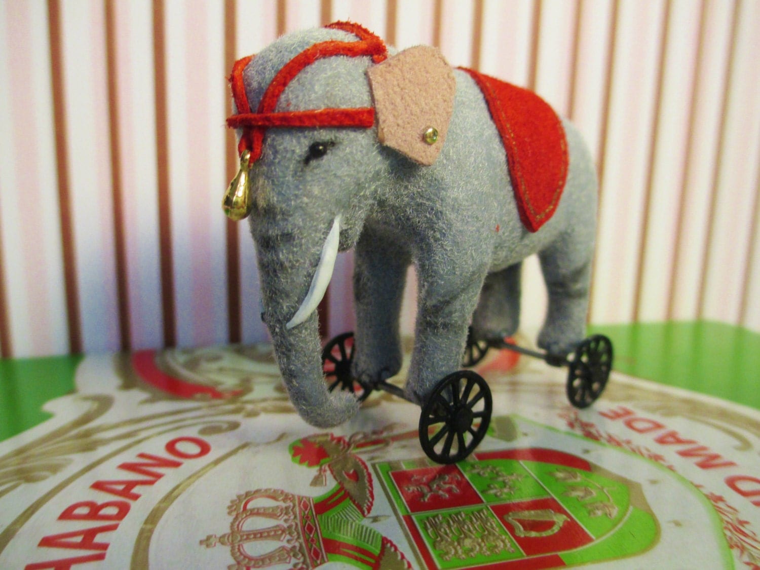 elephant riding toy