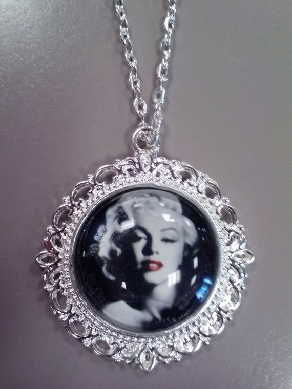 Items similar to Marilyn Monroe Cameo Necklace Pendant. on ...