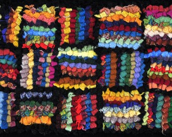 Sweet Hit & Miss Hooked Rug Kit 10 by 6"