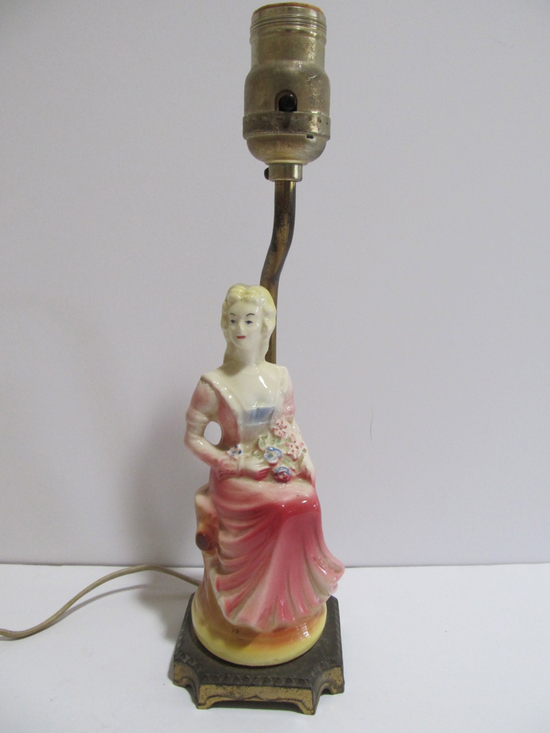 Vintage Figurine Lamps 108