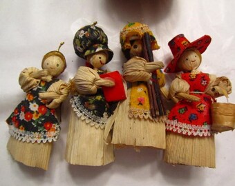 Folk art dolls, vintage cornhusk dolls