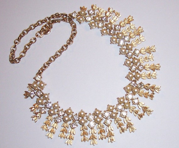 Sarah Coventry Royal Highness Necklace