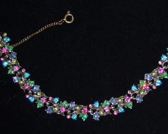 beautiful signed hollycraft bracelet