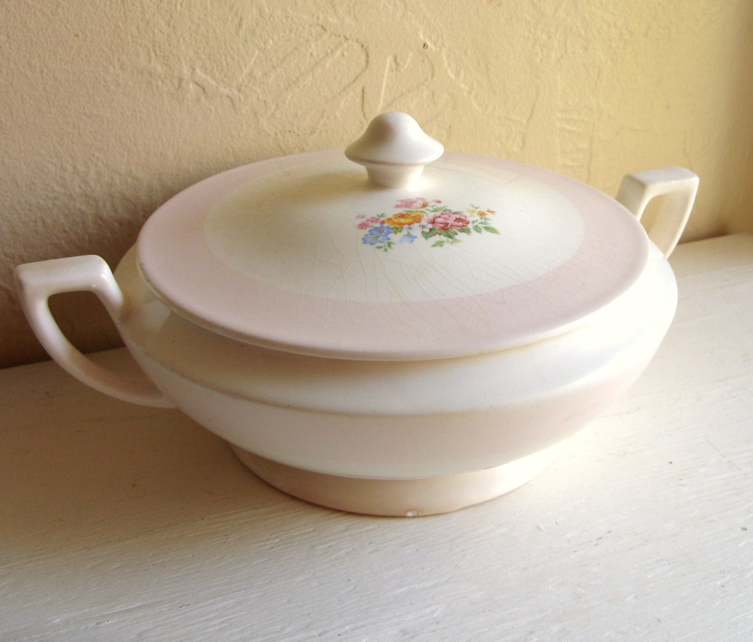 White and Pink Porcelain Soup Tureen Bowl with Lid and Handles