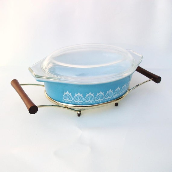 Vintage Aqua Blue Pyrex Tulip Oval Lidded Casserole Dish with