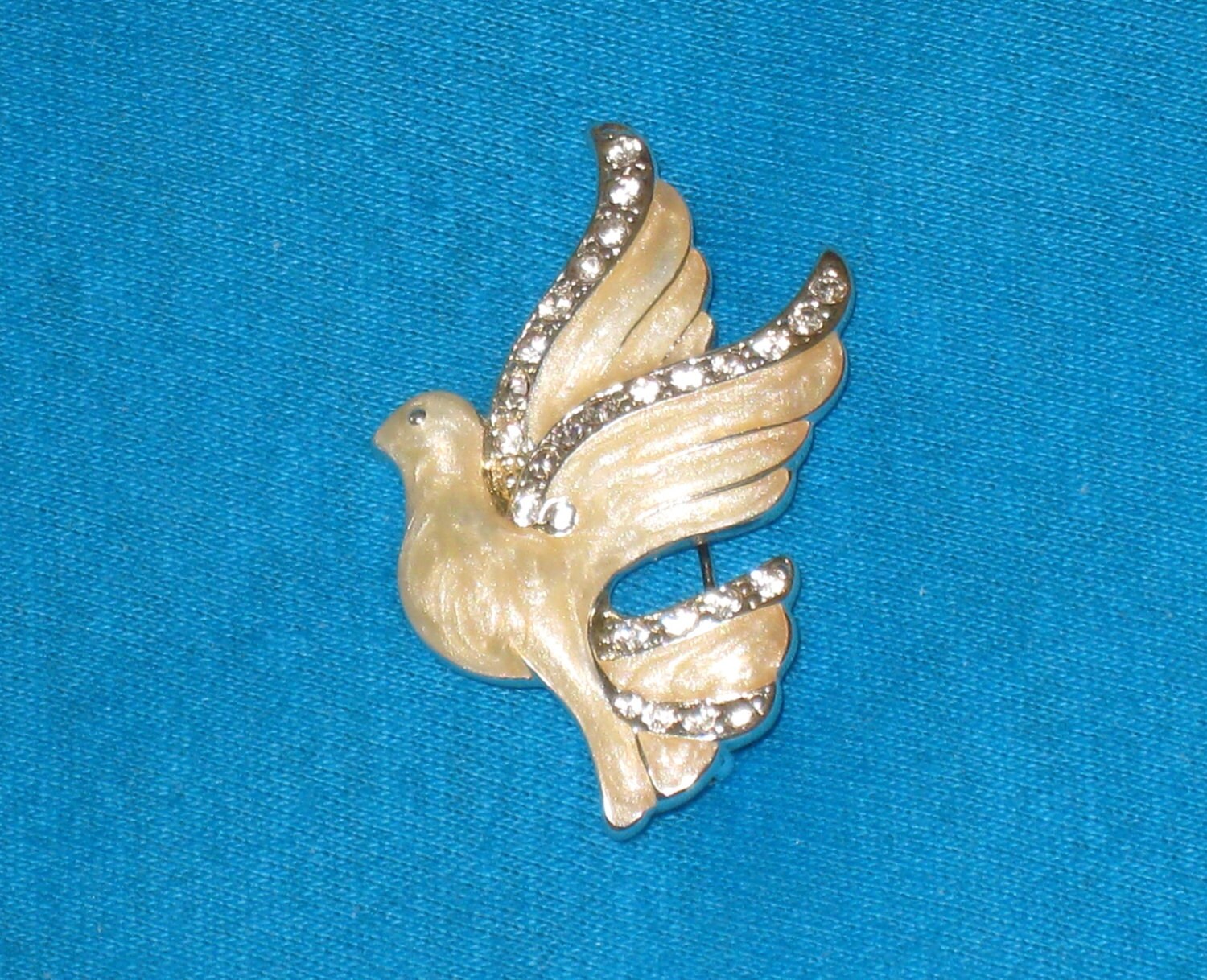Excellent Vintage Dove / Bird Brooch / Pin / Pearly
