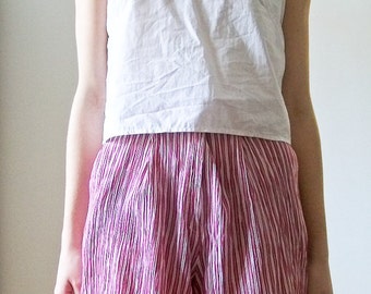 SALE Vintage 80s "Candy Cane" crepe red and white striped shorts size S