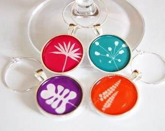 Wine Charms, Wine Glass Charms, Leaves Wine Charms, silver plate, barware, modern leaves, entertaining, table setting (2286)