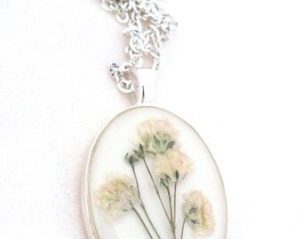 Baby's Breath Resin Pendant Necklace - Real pressed baby's breath flowers in resin, Pressed Flower Jewelry - Resin Necklace - Resin Jewelry