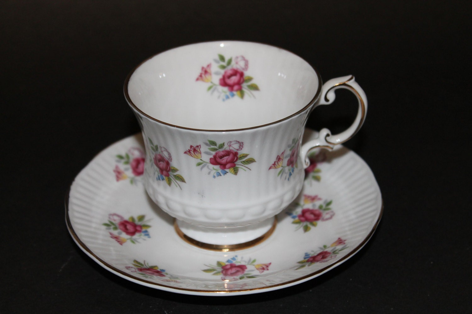 ELIZABETHAN Fine Bone China Teacup and Saucer by CraigsTreasures