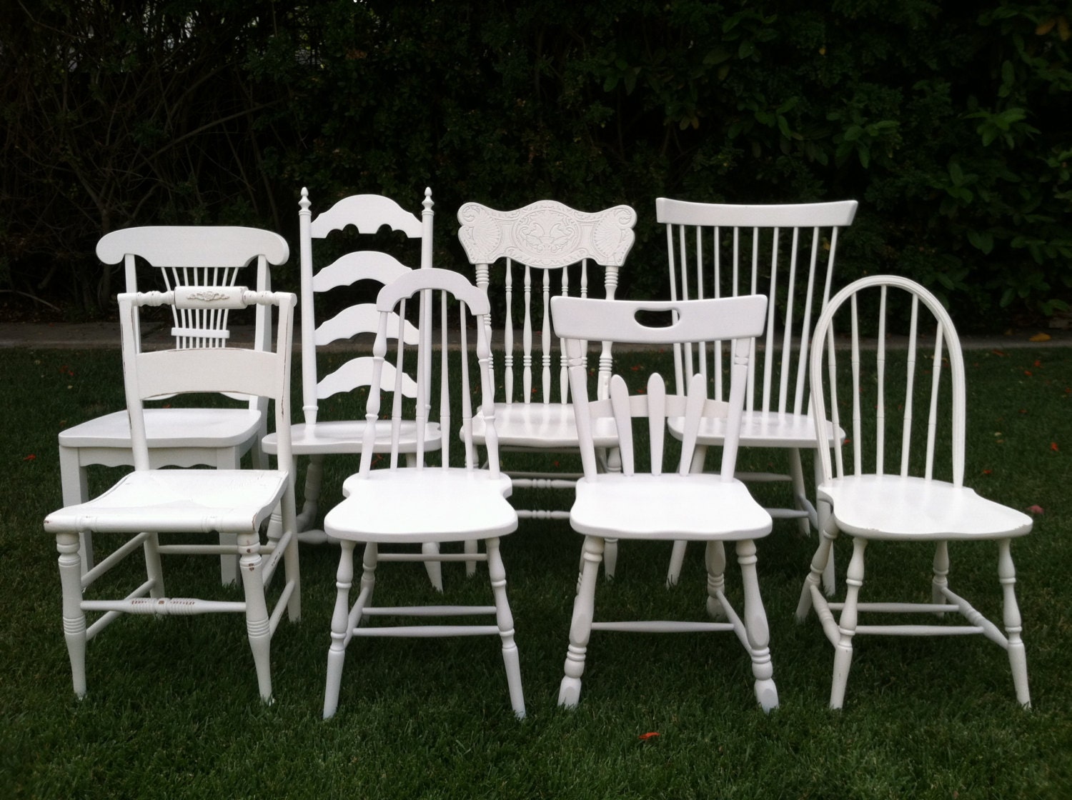 My chairs are white. Белые потертые стулья. Set of matching Chairs.