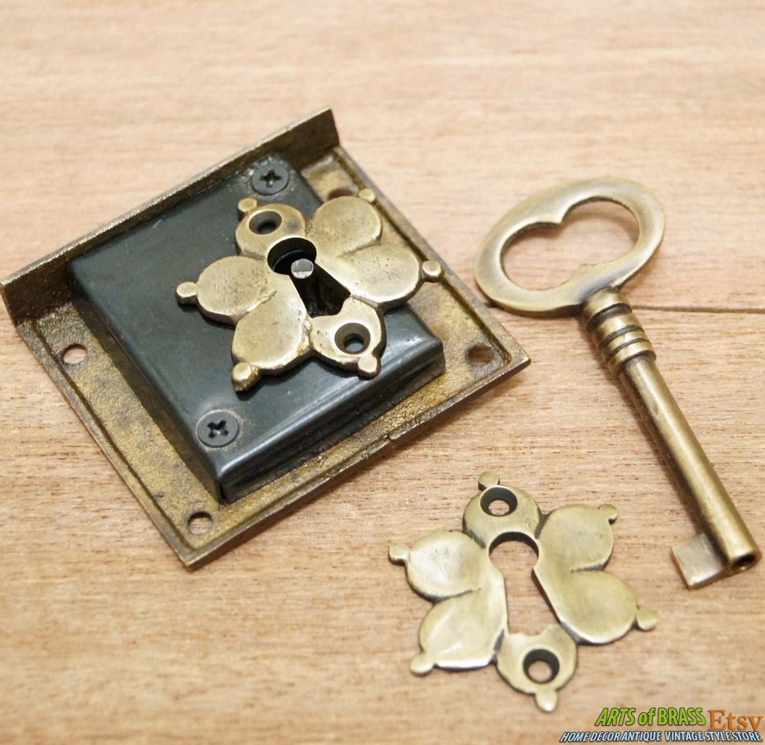 SET Vintage FLOWER Key Hole Plate with Antique Key Lock and